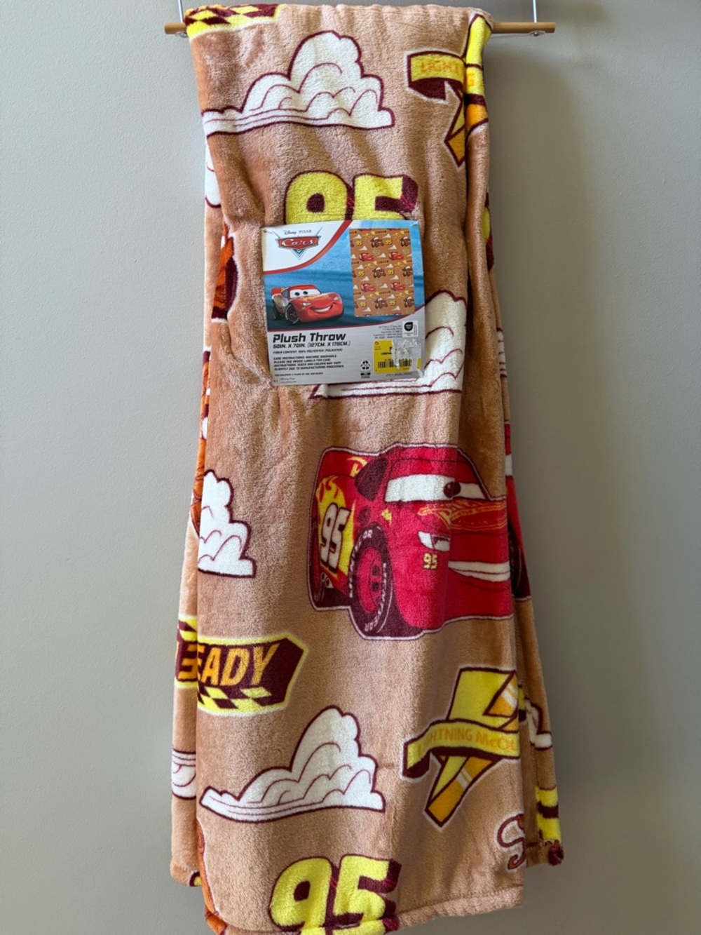 Disney Cars Blanket NEW Fleece Throw Lightning McQueen Tow Mater Kachow LMQ 95